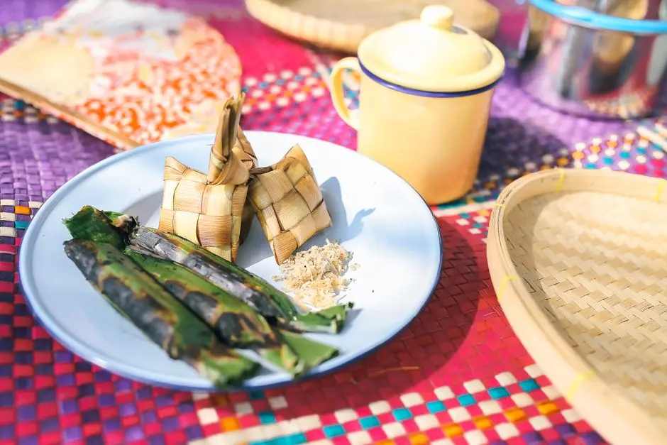 Kuah pliek u dan nasi hangat sebagai sajian khas Aceh